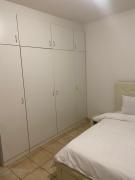 Avis, Schuckmann street 18b