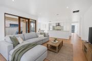 Top Caroline Springs