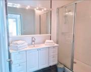 Apartment with a beautiful unobstructed view of Puy Courny