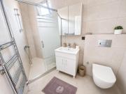 15 Minutes to the Airport Luxury Apartment