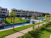 Appartement neuf vue sur piscine