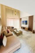 3-Bd Duplex with Pool and Gym near Carré Eden