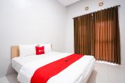 RedDoorz Syariah Near Maguwoharjo Yogyakarta