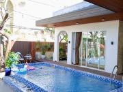 Green Jungle Villa - Phù Hợp Gia Đình Từ 10 - 20 Người Lớn & Trẻ Em - Sân BBQ Đậu Được Xe ô tô 16 chỗ- Hồ bơi riêng- 5 Phút Đi Bộ Đến Biển - 5 Phút Đến Chợ Hải Sản Phú Thuỷ- Hồ Cá Koi