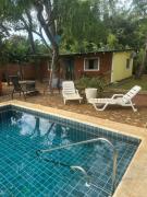 Aparthotel Helena Suites