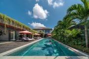 Villa Nishiki - Tropical 5BR Luxe Villa with 20m Pool, Gym & Karaoke
