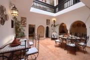 Riad Jakar, top location, 10 people
