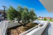GuestHost - Comfy Balcony Flat with Sea View
