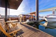 SLEEPBOAT Floating House Boat Oporto Douro