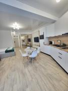 B&B Apartments Mamaia Nord Noble Beach