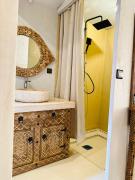 Sahara luxurious camp