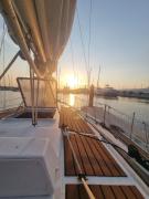 Velero en Puerto Valencia Mar -E&M Boats