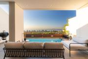 Beautiful Sea Views, Pool & BBQ - Iconic View Green Point