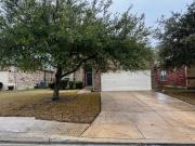 Alamo City Retreat - Wi-Fi, Parking, Self Check In