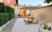 White Garden Apartment