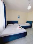 Floralis Apartments