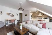 Elegant Provence Apartment on Tomas Garrigue Masaryk Avenue