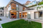 Ocean Views, Sleeps 15, Modern - Lisburn on Clifton Villa