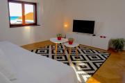 Beachfront apartment Saturn
