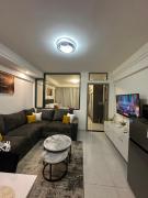 Luxury Boutique Suite Walk to GTC, Sarit & Malls