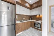 Beachside Modern Apartment by PikHost