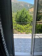 Top Himare