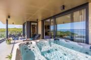Apartment Amber with Jacuzzi & Sea View
