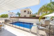 Top Paralimni