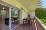 797 Holiday Rentals- Precioso piso con vistas al jardin en Benalbeach