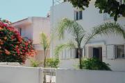 Chlorakas Coastal Home 3 Bed, Steps to the Sea