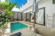 Villa with Sunken Cinema Lounge Berawa Canggu