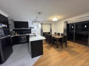Top Pakenham