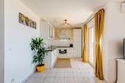 Apartments Lo Seaview Haven