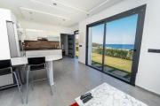 Sea view villa & pool