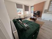 Green Haven, Cozy 2 Bed Apts, park view, family retreat and contractors