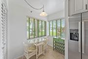 Spacious 2BR 2BA apartment close to the beach