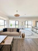 Luxury Apartment Next to Shangri-La with Awesome views