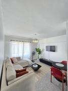 Maries 2 bed Master Ensuite,ksm 911
