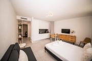 Ponti Cozy Apartment - Private Parking available, Near Navigli, Romolo Metro and Duomo