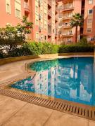 Palm Studio Pool & Parking