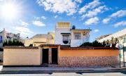 Charming Upper Bungalow with Terrace and Communal Pool in Torrevieja
