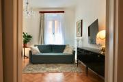 Galileo Galilei Design Apartment by the Park