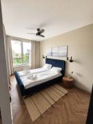 Chlebova - Riverside View Terrace Gym & Kidsplay by Downtown Apartments