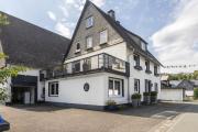 Haus mit 12 Schlafzimmern, 8 Bäder