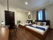 Gon De Home - Private 6BR Home in D1