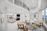 Emerald Coast Penthouse Luxury Walk to Beach