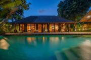 Balinese Villa - 16m Pool - Gardens - 5 Min Beach