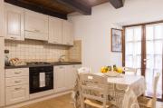 Modern Apartment near Arce City Centre, 62 m², Parking