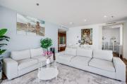 Luxury Apartment With Sea View!