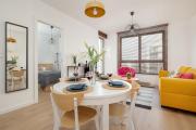 Cheerful Apartment Leśmiana Garnizon Estate by Noclegi Renters